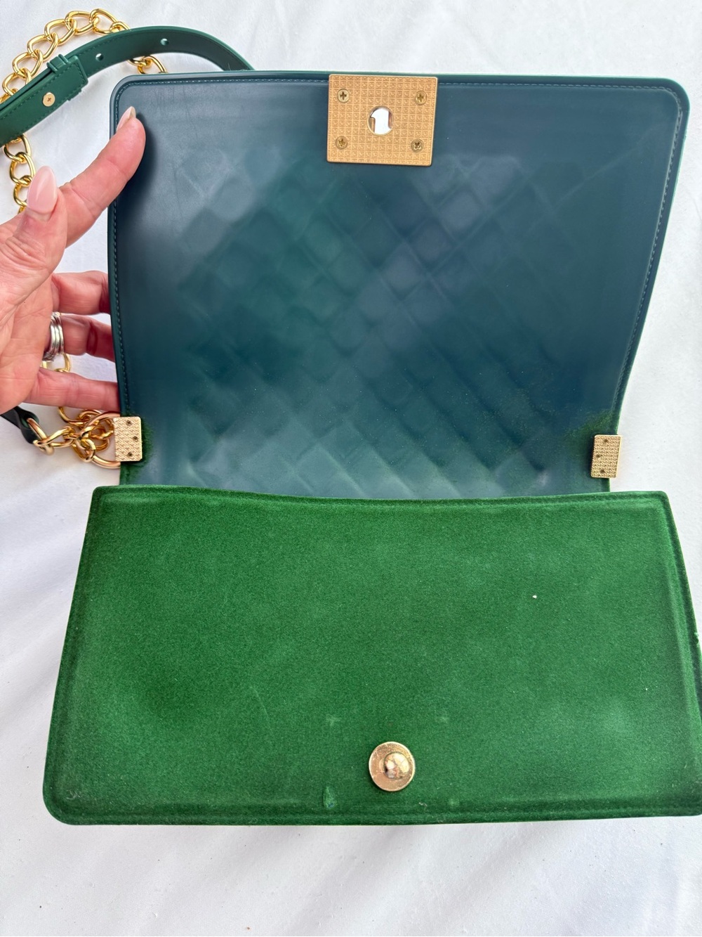 Quilted Green Velvet Chain Shoulder Bag Gold Hardware Push Buckle Closure - Picture 4 of 11